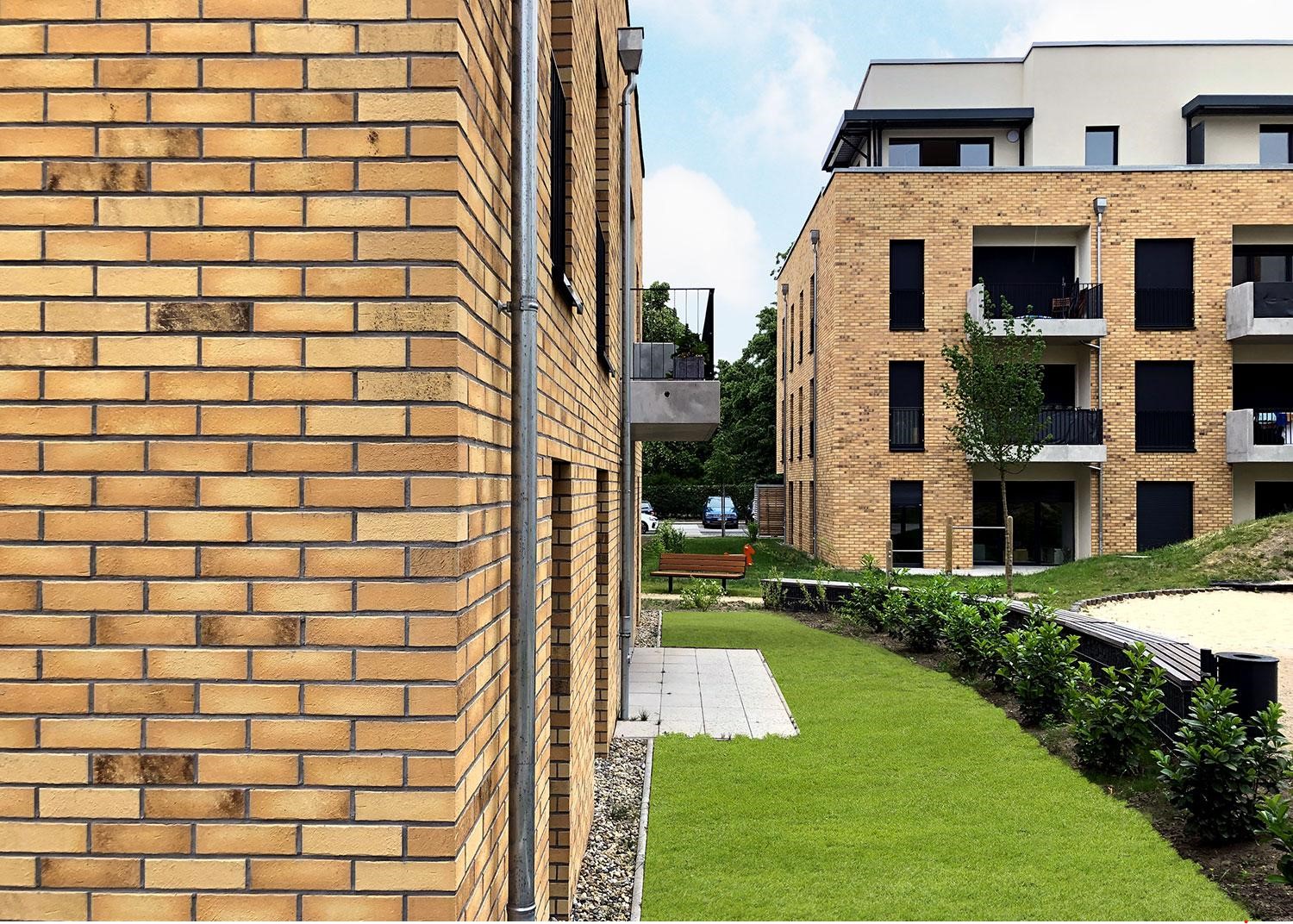 RUSTIK_ŽUTA_KARBON_Klinker_Fasadne_Cigle_Nova_Brick-1